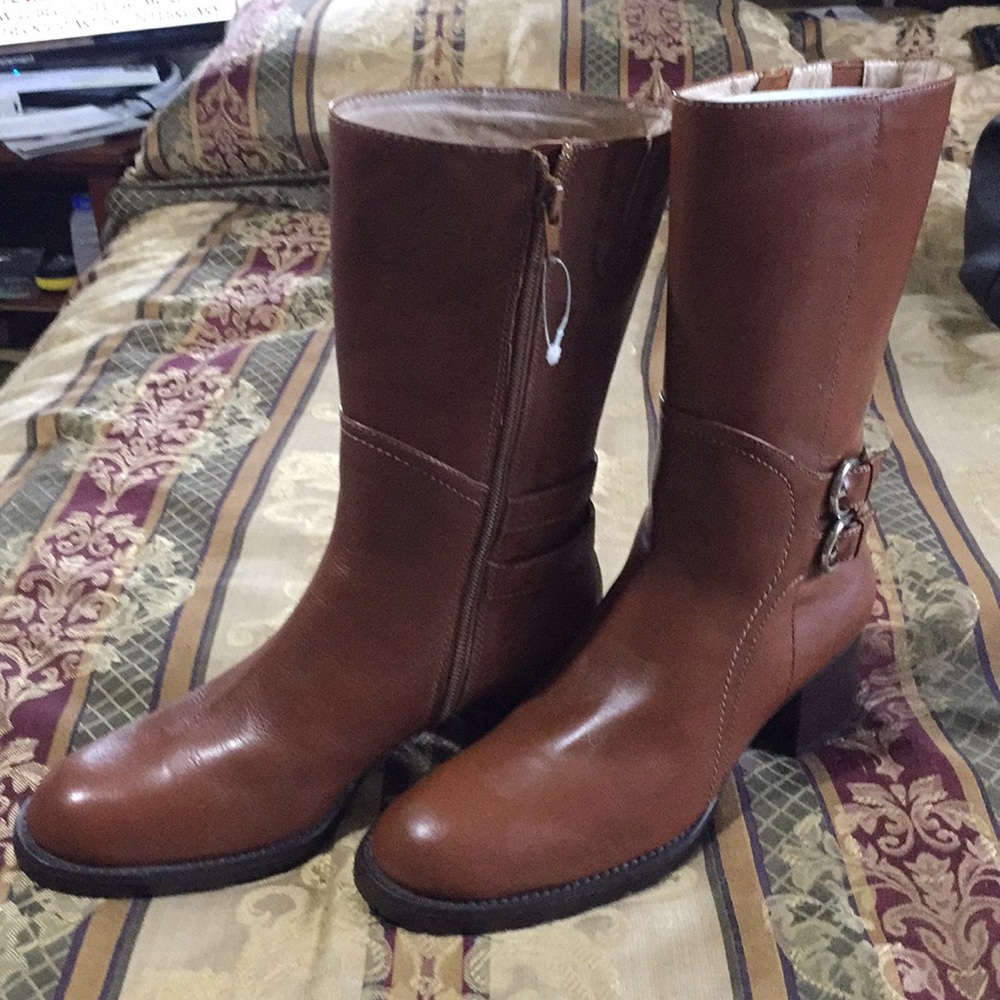 Charles David brown leather Boots